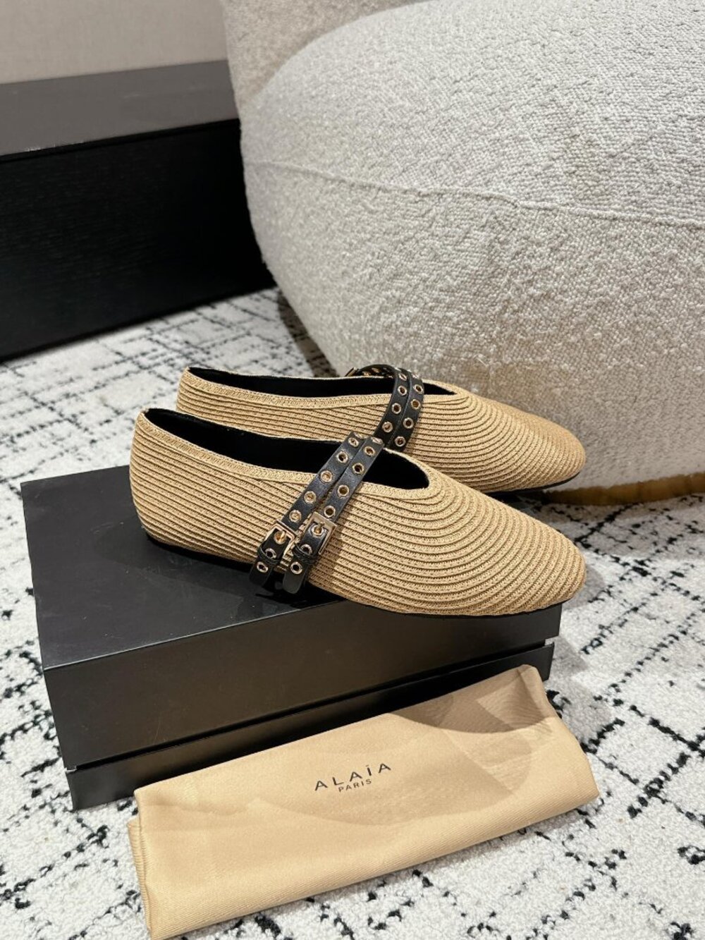 ALAÏA Woven Double-Buckle Mary Jane Flats - Picture 2 of 9